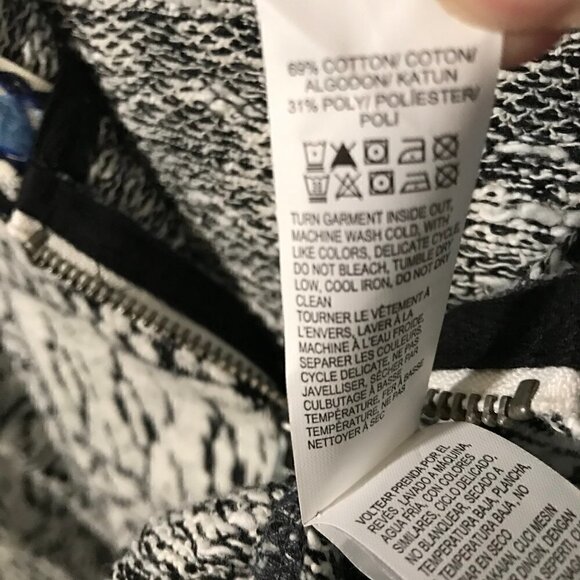 Lucky Lotus black/white pattern hooded jacket, S - Picture 6 of 7